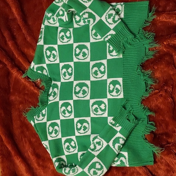 Just Polly Distressed Crop Sweater - Picture 6 of 6